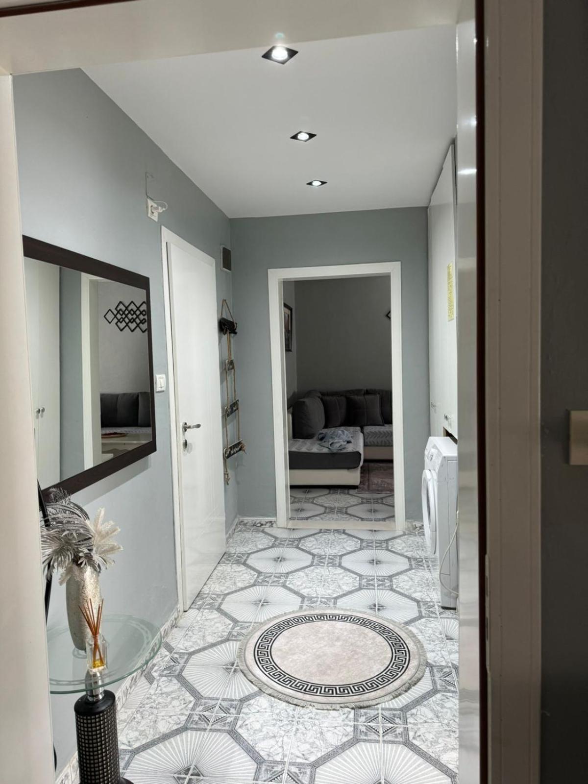 Temali Apartment Shkodër Extérieur photo